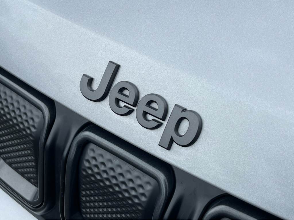Thumbnail: 2022 Jeep Compass - 6