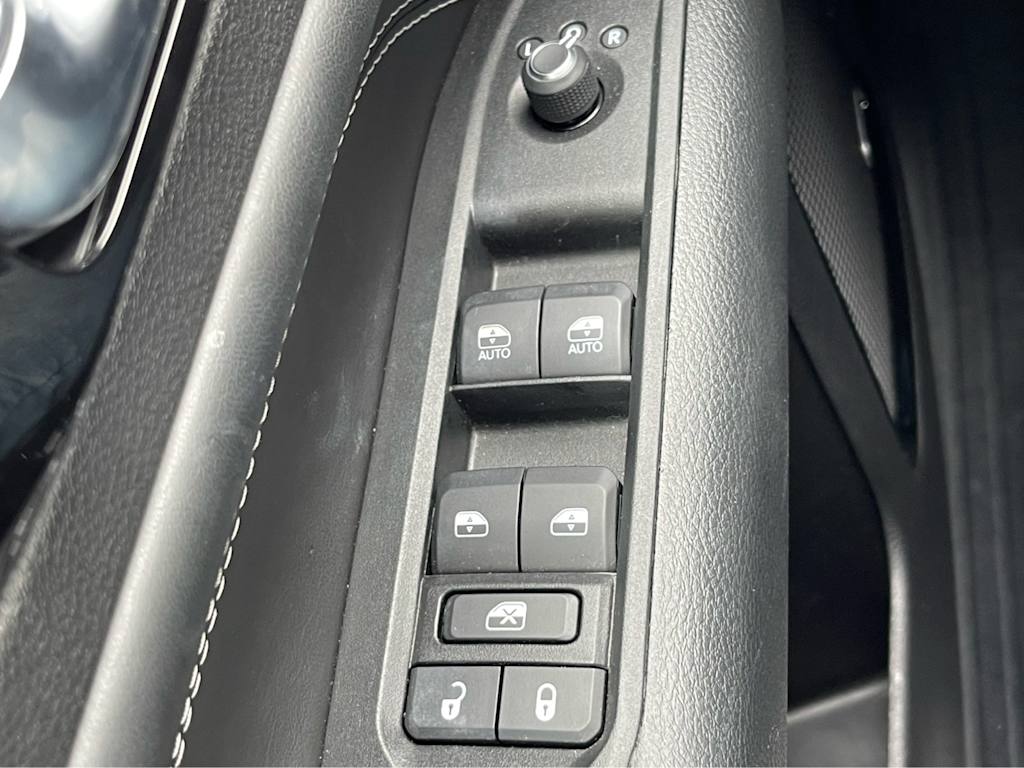 Thumbnail: 2022 Jeep Compass - 23