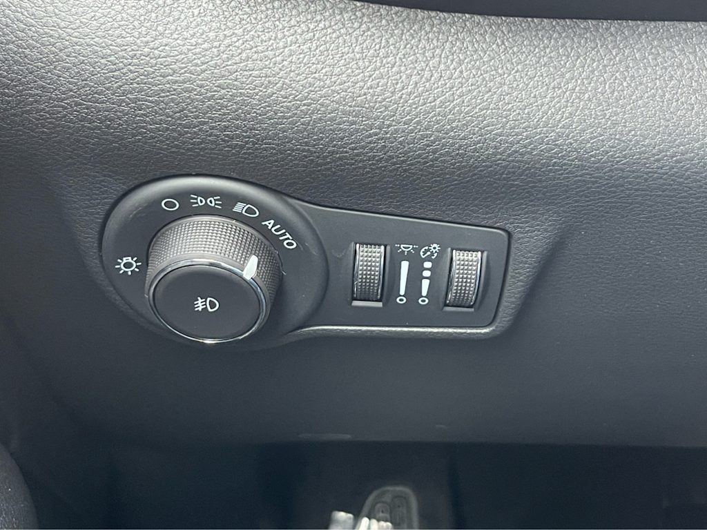 Thumbnail: 2026 Jeep Compass - 23