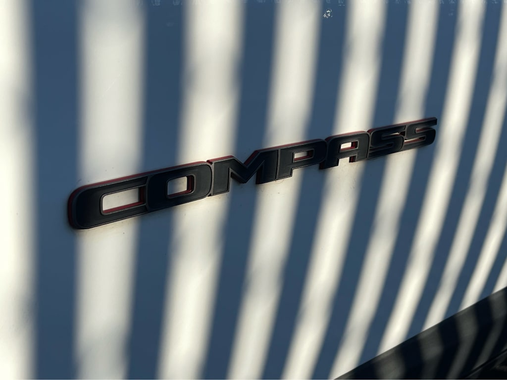 Thumbnail: 2022 Jeep Compass - 9