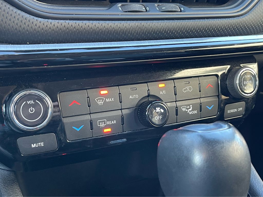 Thumbnail: 2022 Jeep Compass - 22