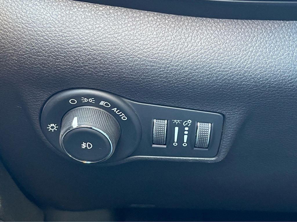 Thumbnail: 2022 Jeep Compass - 23