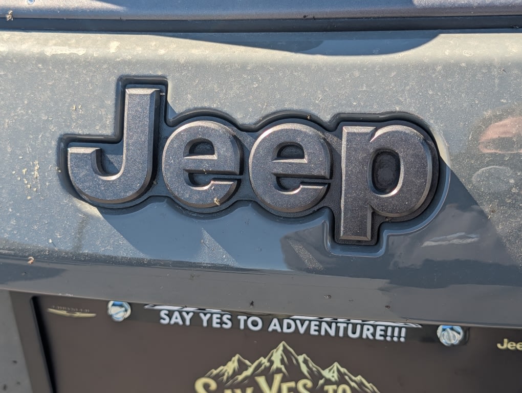 Thumbnail: 2021 Jeep Compass - 12