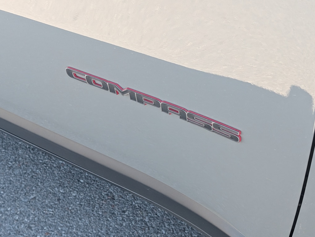 Thumbnail: 2021 Jeep Compass - 14