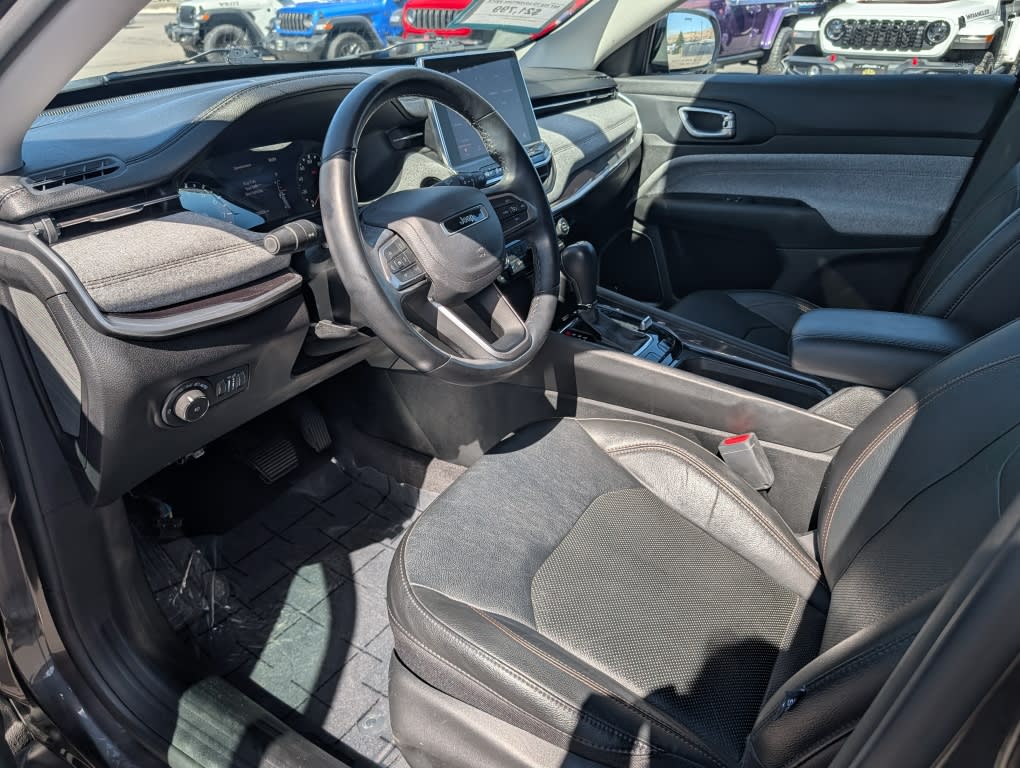 Thumbnail: 2022 Jeep Compass - 9