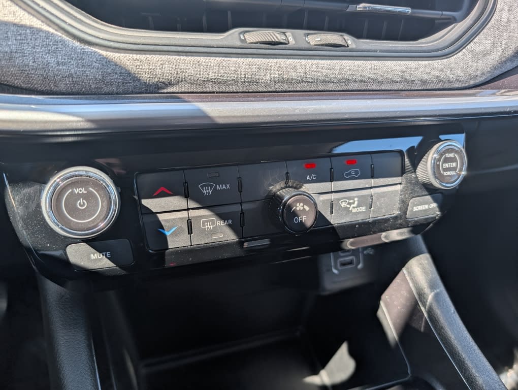 Thumbnail: 2022 Jeep Compass - 21