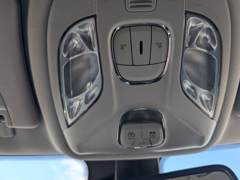 Thumbnail: 2022 Jeep Compass - 23
