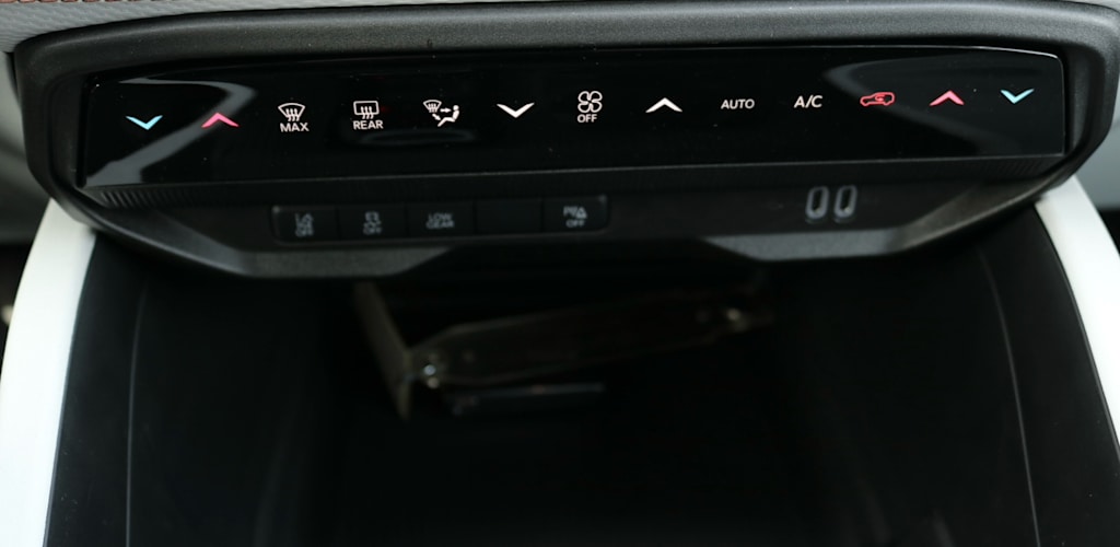 Thumbnail: 2026 Jeep Cherokee - 24