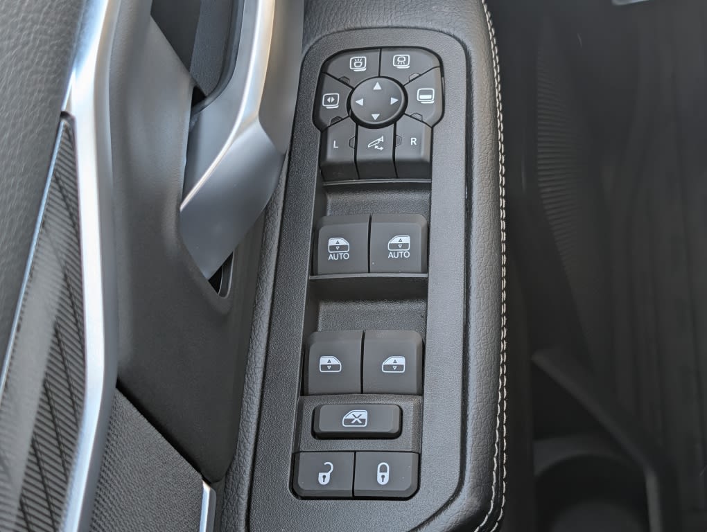 Thumbnail: 2026 RAM 3500 - 25