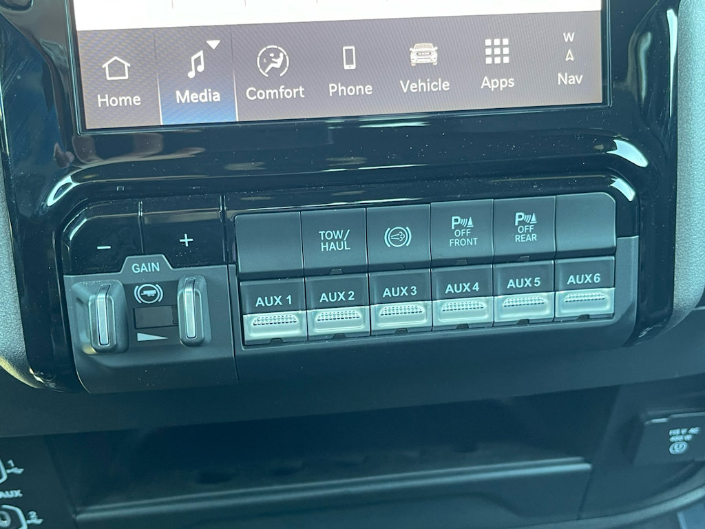 Thumbnail: 2026 RAM 3500 - 23