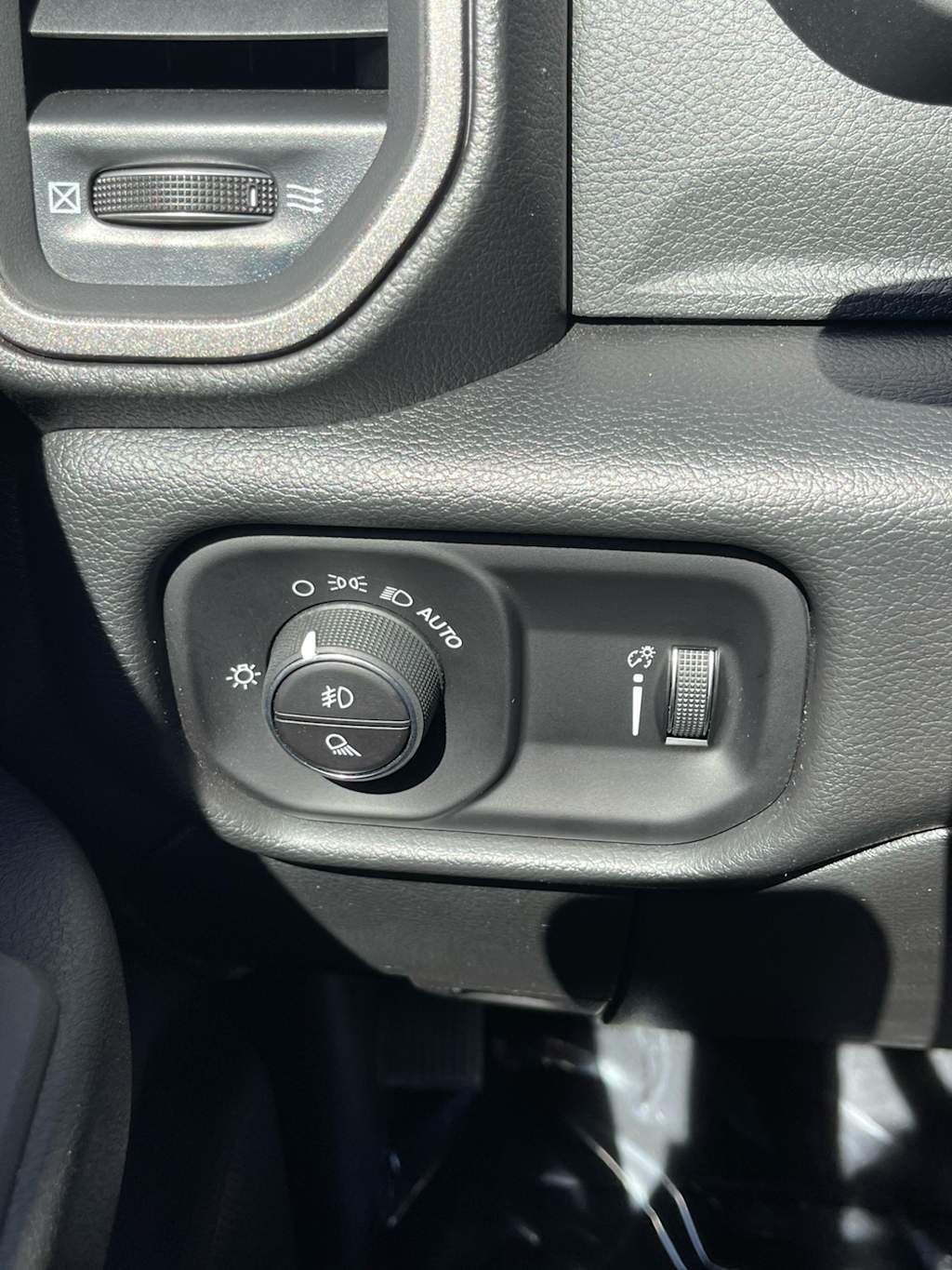 Thumbnail: 2026 RAM 3500 - 27