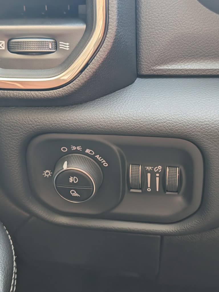 Thumbnail: 2026 RAM 3500 - 27