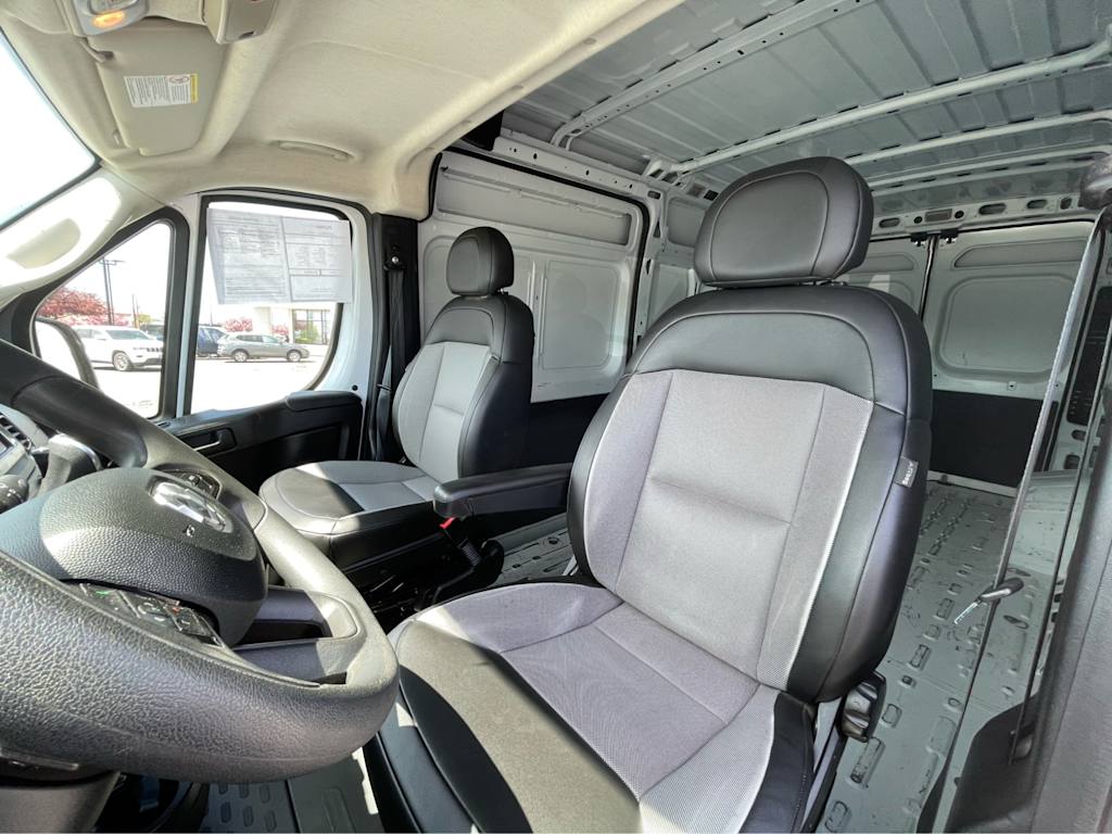 2023 RAM ProMaster 2500 8
