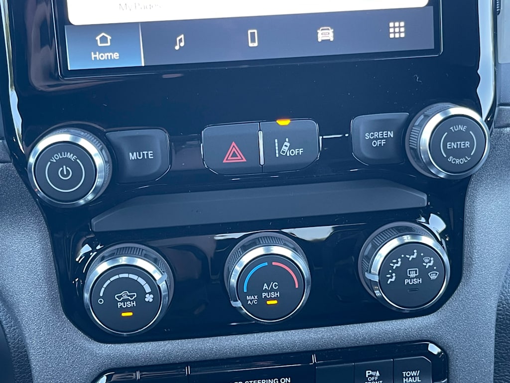 Thumbnail: 2026 RAM 1500 - 22