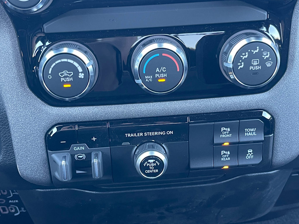 Thumbnail: 2026 RAM 1500 - 23