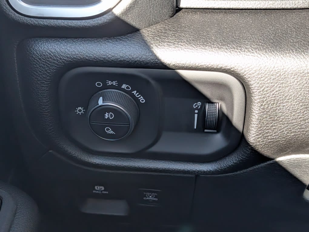 Thumbnail: 2026 RAM 1500 - 26