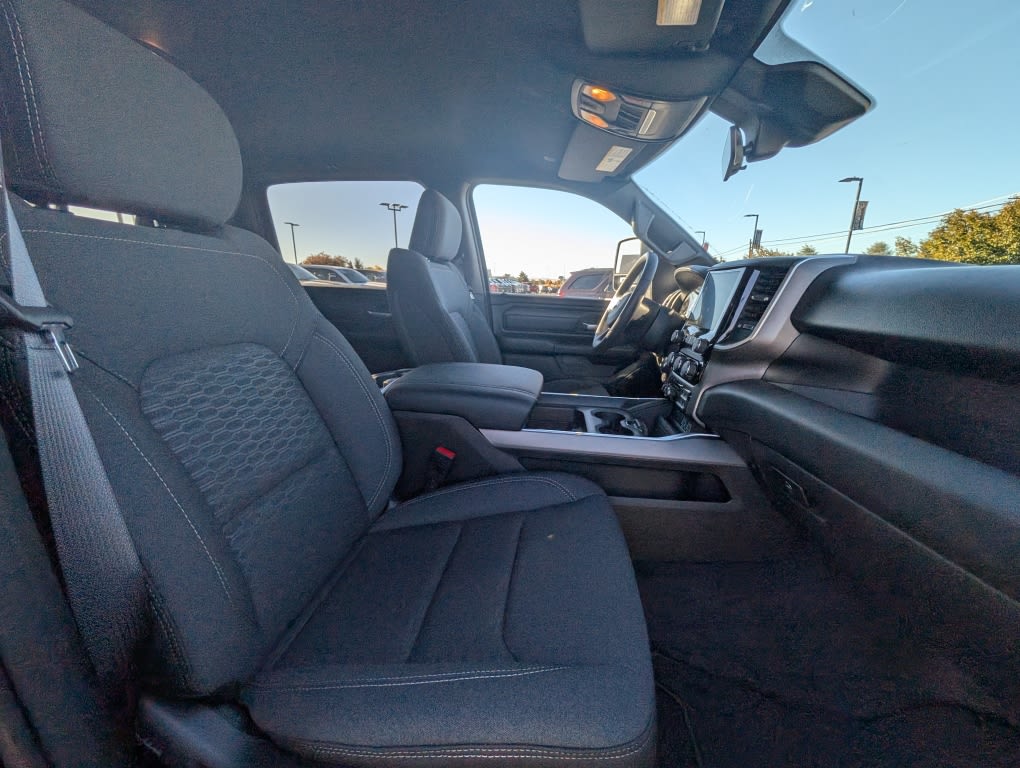 Thumbnail: 2026 RAM 1500 - 9