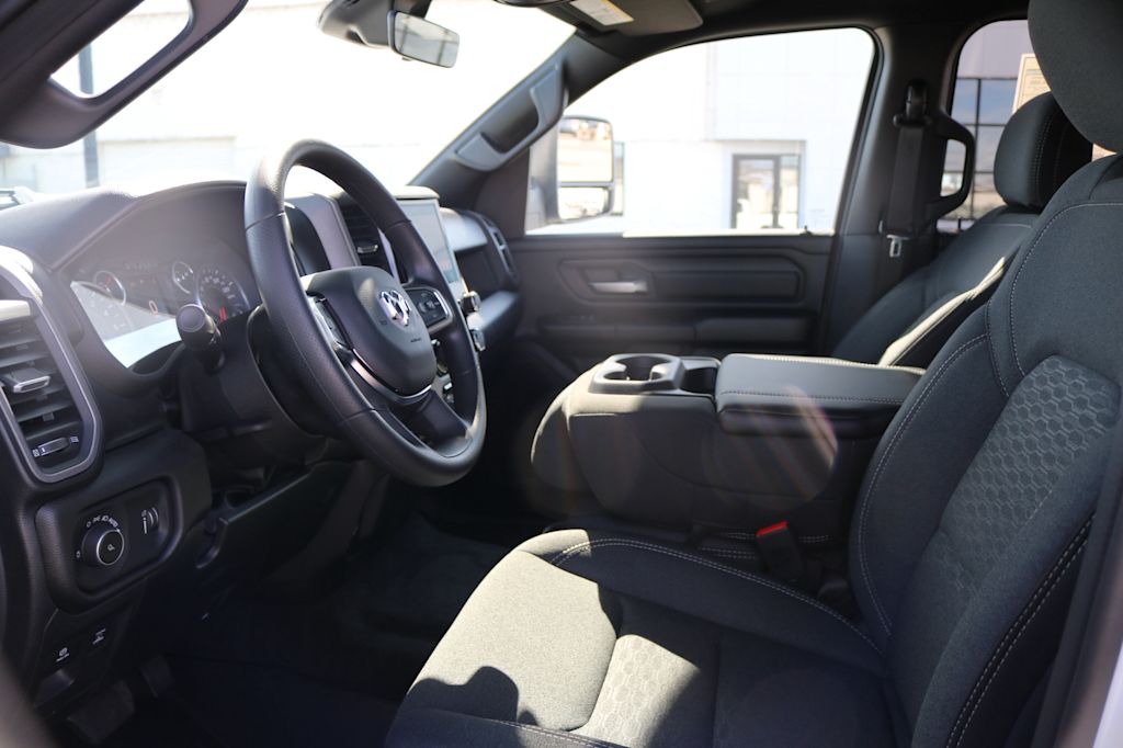 Thumbnail: 2026 RAM 1500 - 9