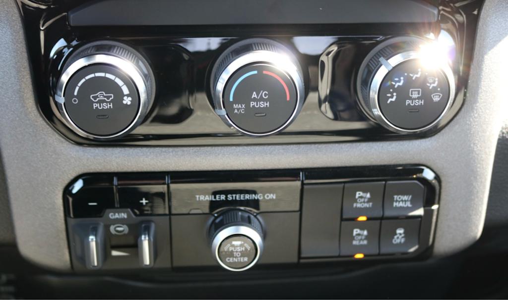 Thumbnail: 2026 RAM 1500 - 20