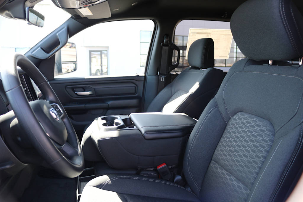 Thumbnail: 2026 RAM 1500 - 10