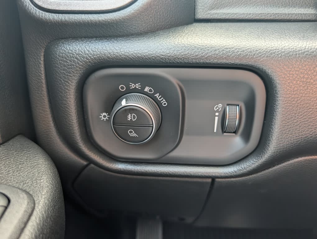 Thumbnail: 2026 RAM 2500 - 26