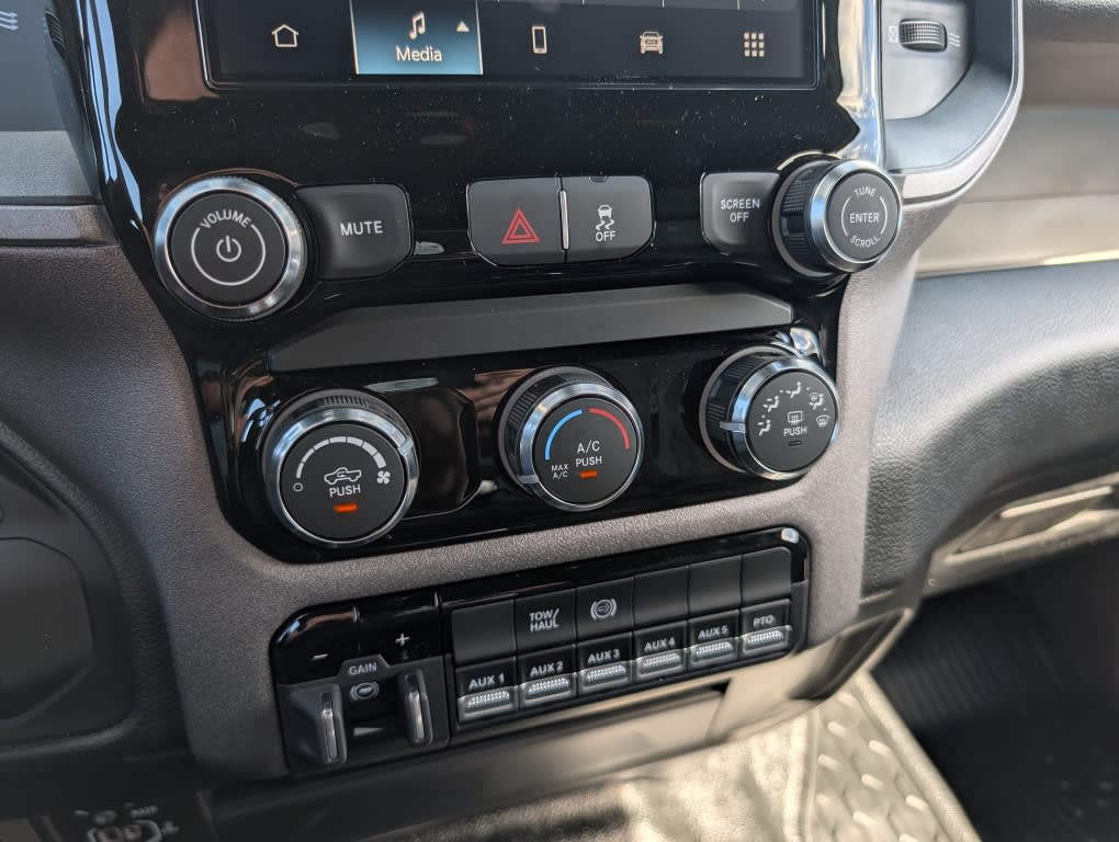 Thumbnail: 2026 RAM 3500 - 21