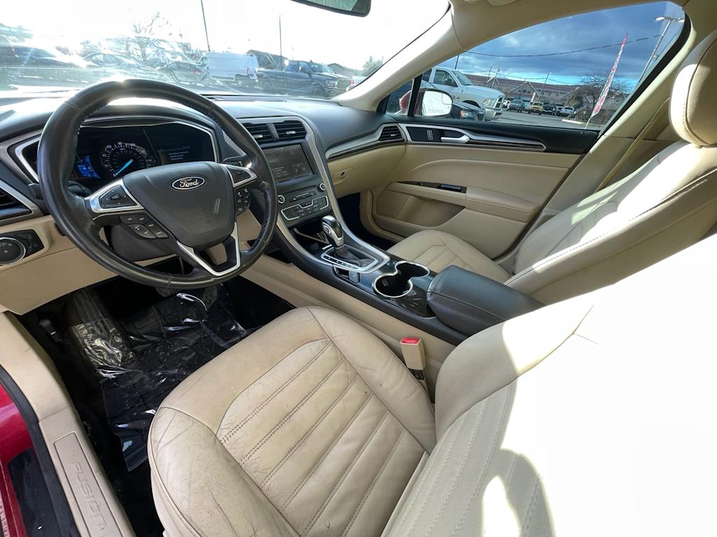 2016 Ford Fusion SE 9