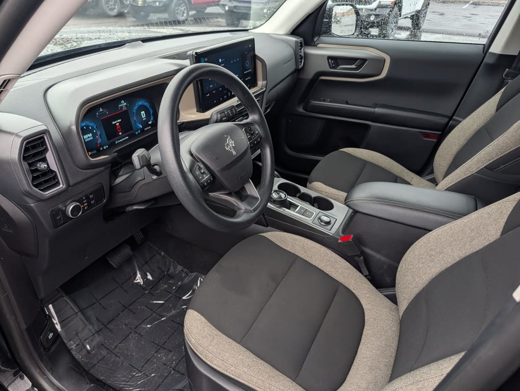 Thumbnail: 2025 Ford Bronco Sport - 9