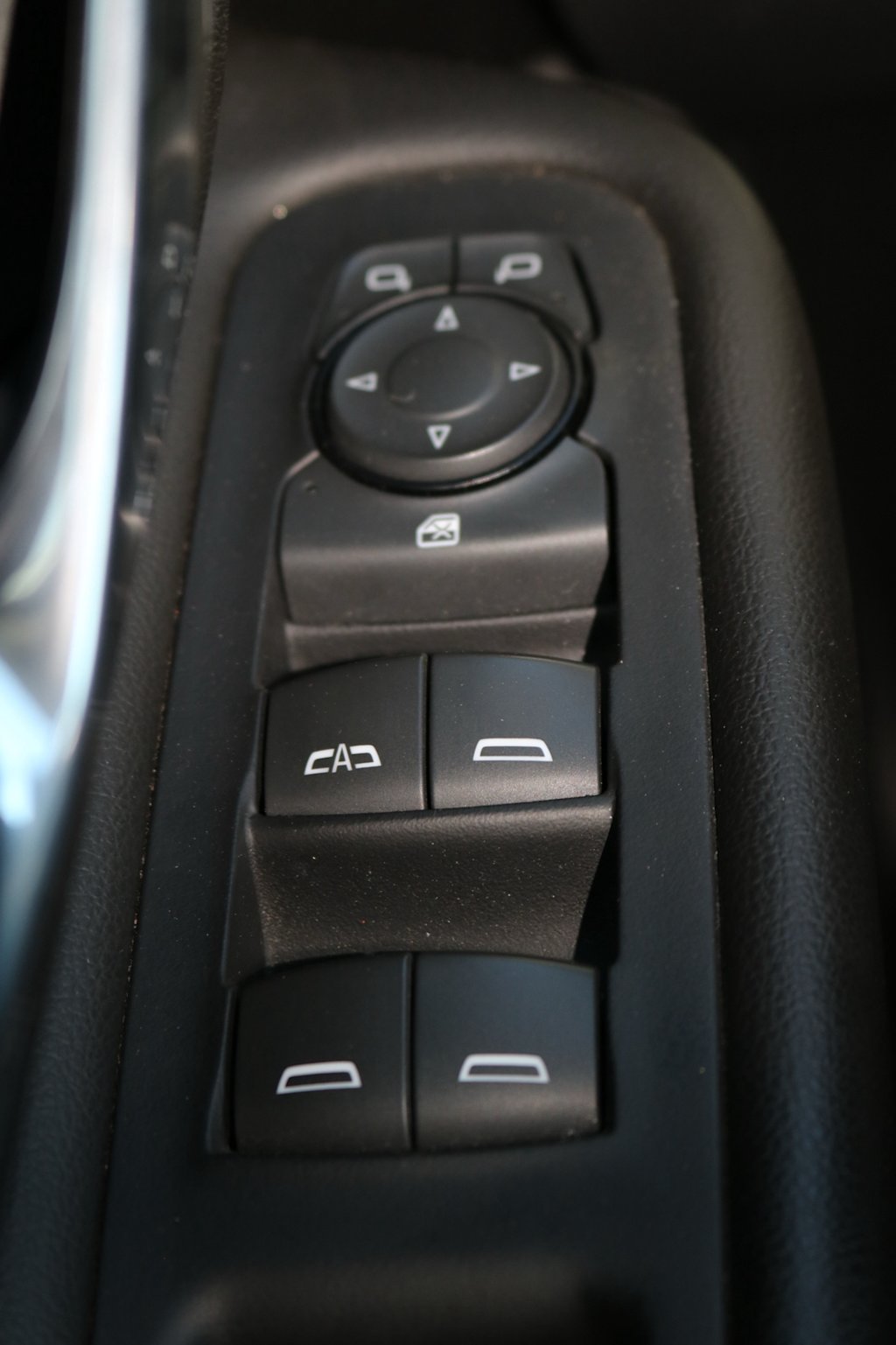 Thumbnail: 2024 GMC Terrain - 22