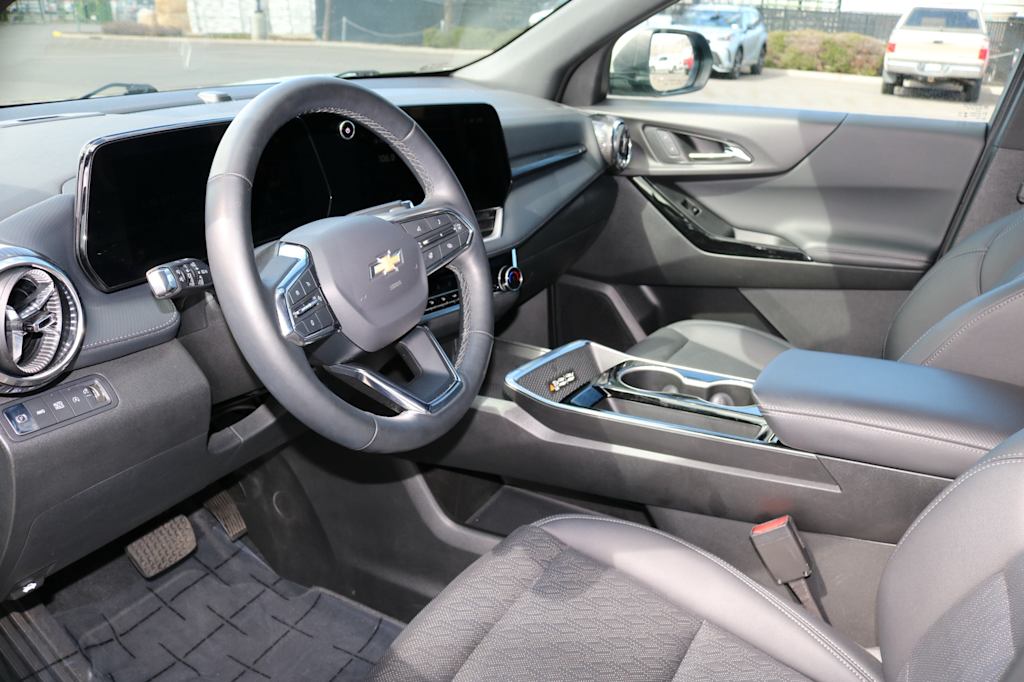 Thumbnail: 2025 Chevrolet Equinox - 2