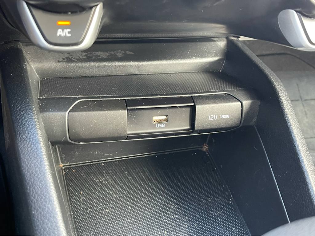 Thumbnail: 2023 Kia Rio - 19