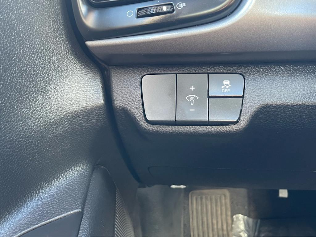 Thumbnail: 2023 Kia Rio - 20