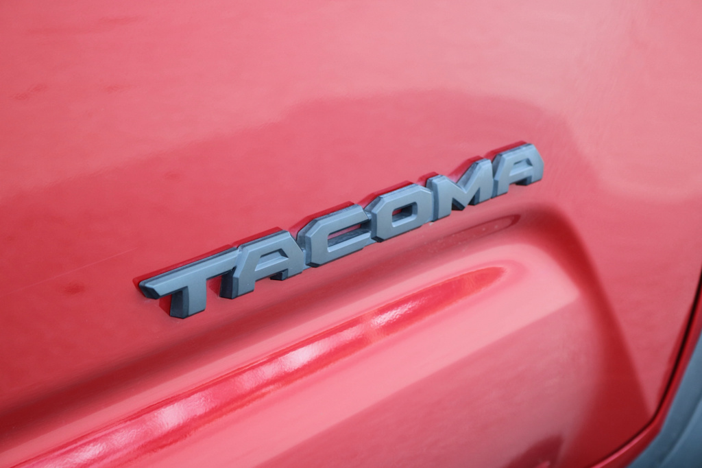 Thumbnail: 2021 Toyota Tacoma - 18