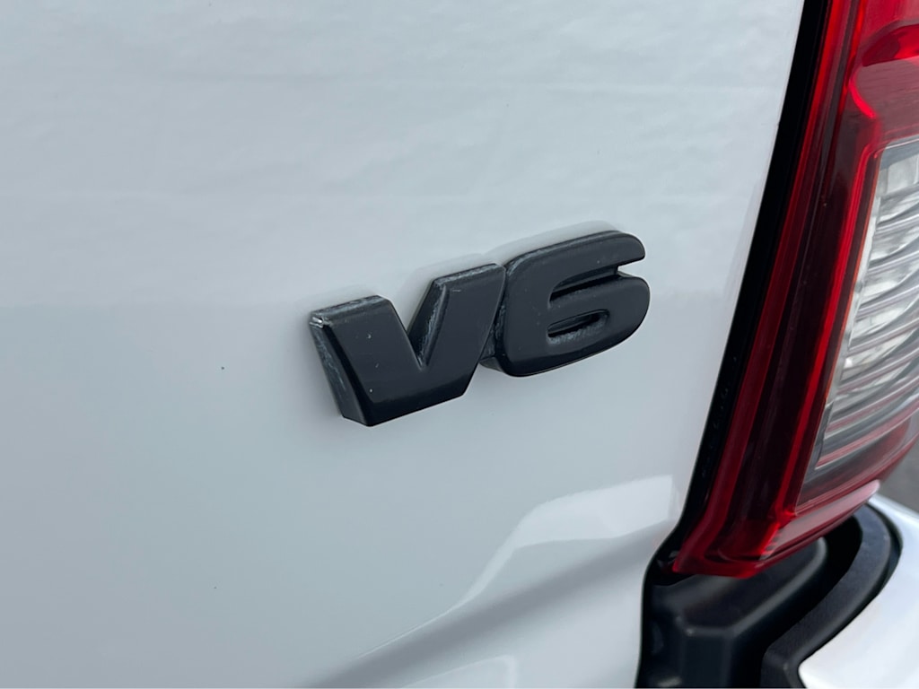 Thumbnail: 2019 Toyota Tacoma - 20