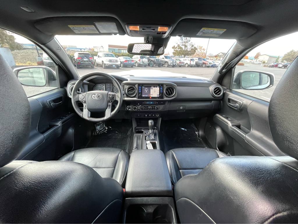 Thumbnail: 2019 Toyota Tacoma - 9