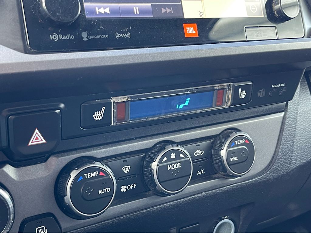 Thumbnail: 2019 Toyota Tacoma - 21