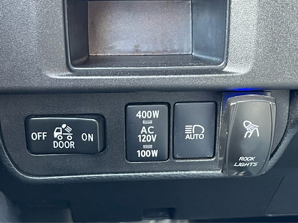 Thumbnail: 2019 Toyota Tacoma - 24