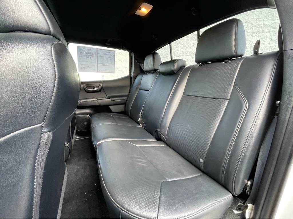 Thumbnail: 2019 Toyota Tacoma - 27