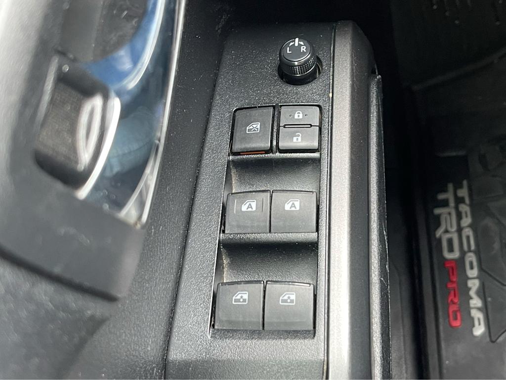 Thumbnail: 2022 Toyota Tacoma - 25