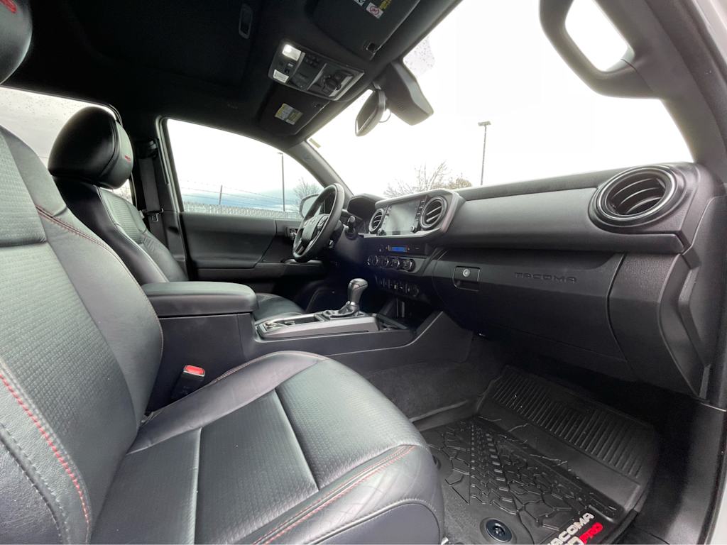 Thumbnail: 2022 Toyota Tacoma - 10