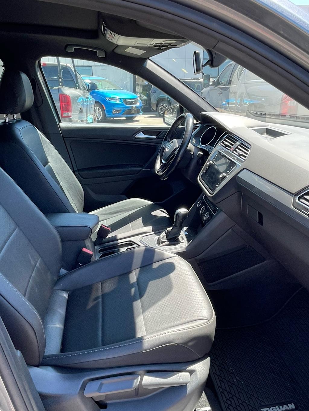 Thumbnail: 2020 Volkswagen Tiguan - 8