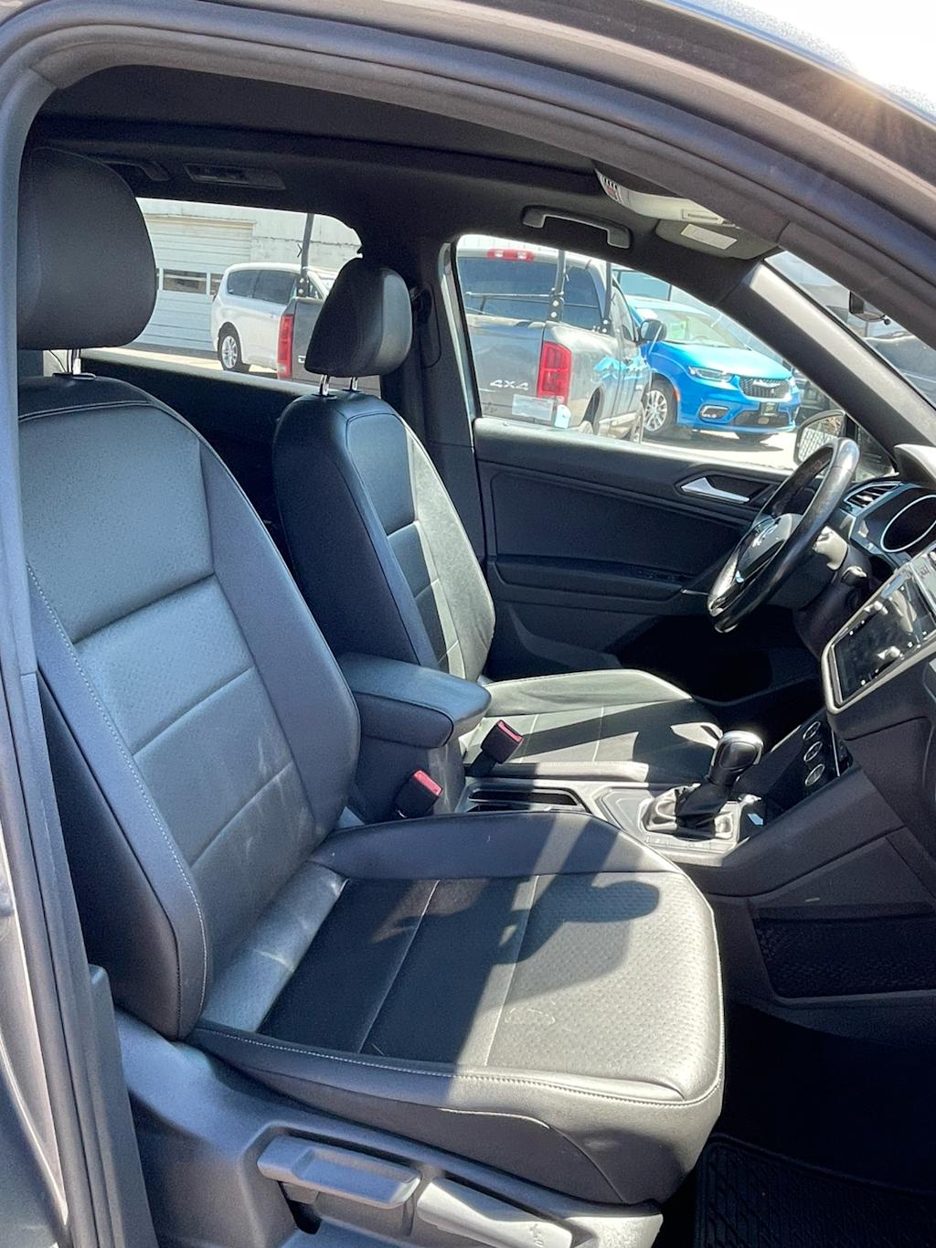 Thumbnail: 2020 Volkswagen Tiguan - 9