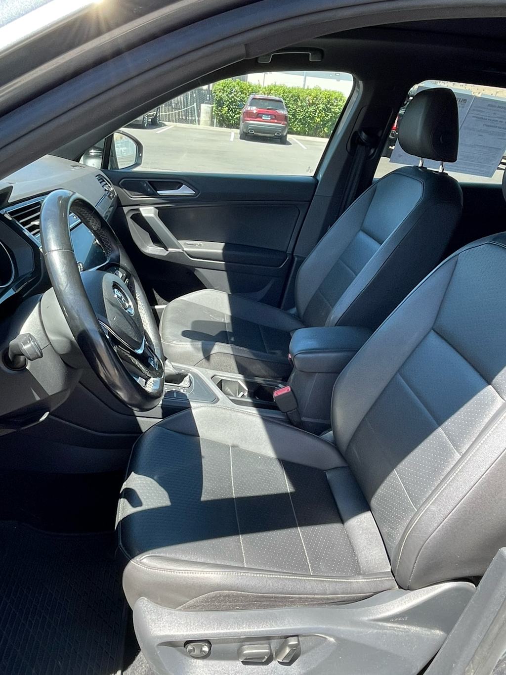 Thumbnail: 2020 Volkswagen Tiguan - 28