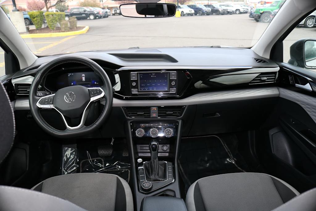 Thumbnail: 2023 Volkswagen Taos - 7