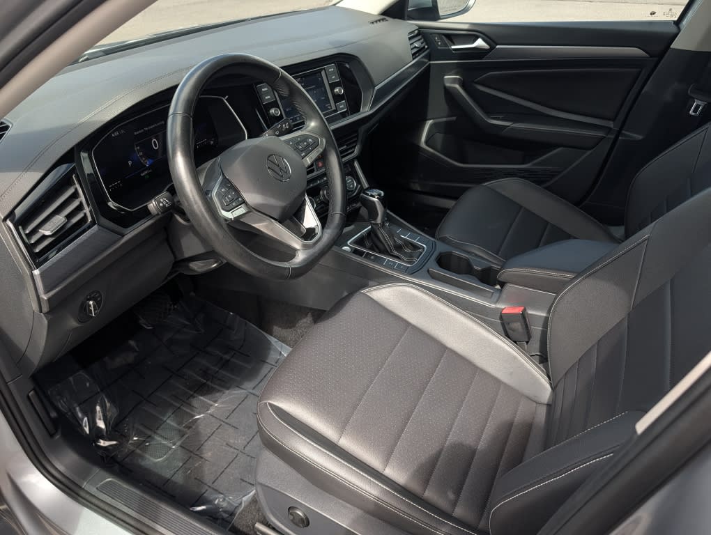 Thumbnail: 2024 Volkswagen Jetta - 9