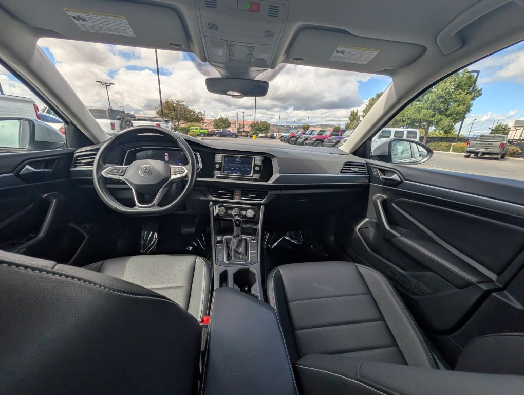 Thumbnail: 2024 Volkswagen Jetta - 2