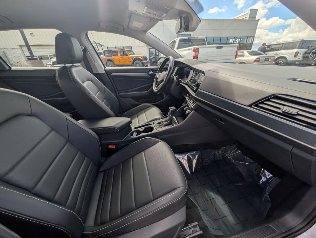 Thumbnail: 2024 Volkswagen Jetta - 10