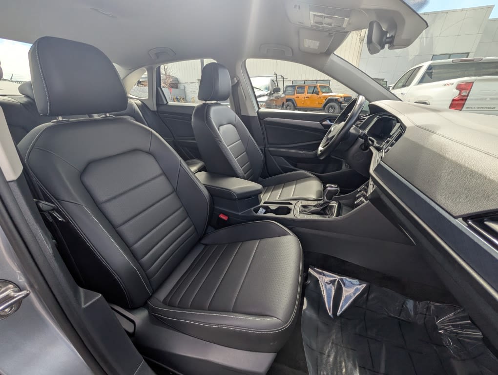 Thumbnail: 2024 Volkswagen Jetta - 25