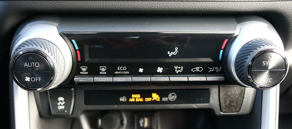 Thumbnail: 2024 Toyota RAV4 - 23