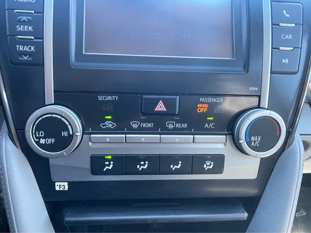 Thumbnail: 2013 Toyota Camry - 19
